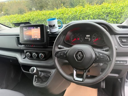 2023 Renault Trafic - photo 11