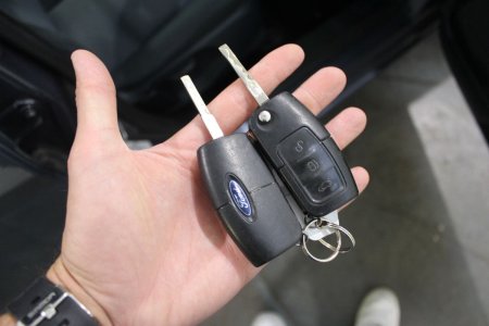 2011 Ford Fiesta - photo 19