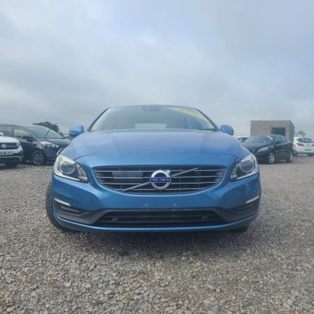 2017 Volvo V60 - photo 2