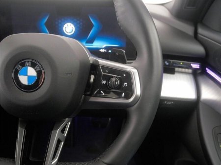 2025 BMW 5-Series - photo 18