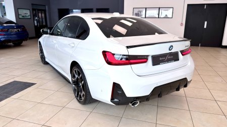 2025 BMW 3-Series - photo 20