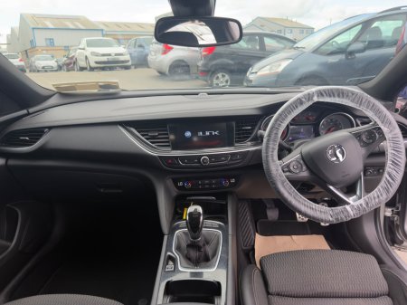 2017 Vauxhall Insignia - photo 13