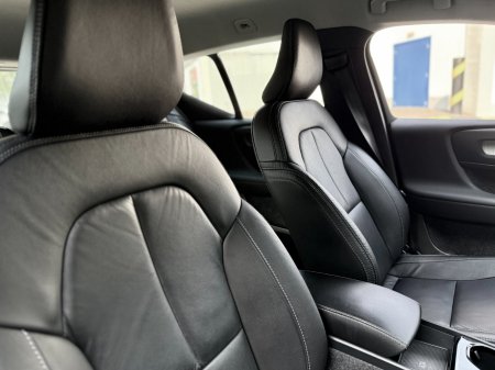 2022 Volvo XC40 - photo 14