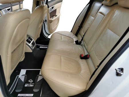 2011 Jaguar XF - photo 10