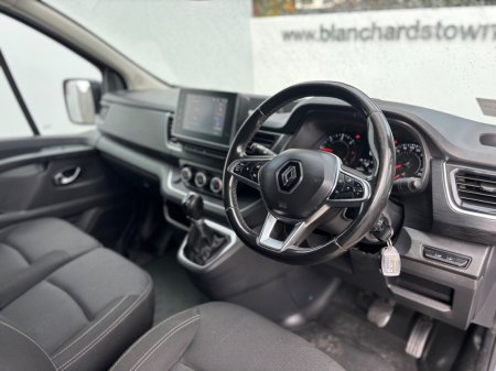 2022 Renault Trafic - photo 17