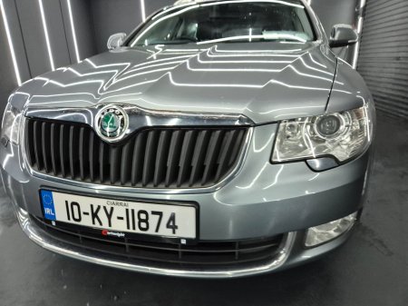 2010 Skoda Superb - photo 4