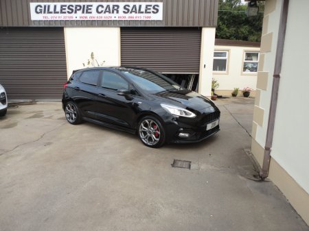 2018 Ford Fiesta - photo 2