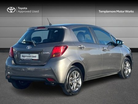 2016 Toyota Yaris - photo 2
