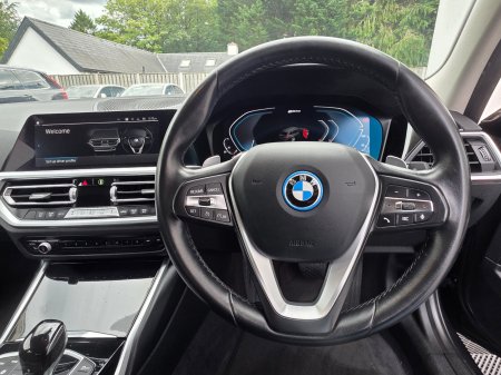 2022 BMW 3-Series - photo 25