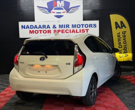 2015 Toyota Aqua - photo 13
