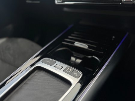 2025 Mercedes-Benz GLA - photo 19