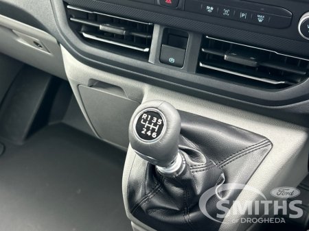 2026 Ford Transit Custom - photo 16