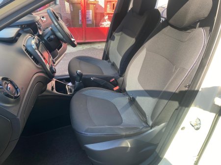 2016 Renault Captur - photo 16