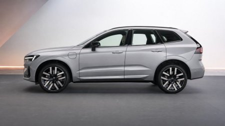 2027 Volvo XC60 - photo 3