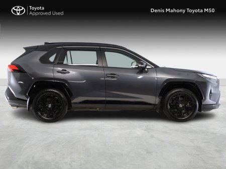2024 Toyota RAV4 - photo 3