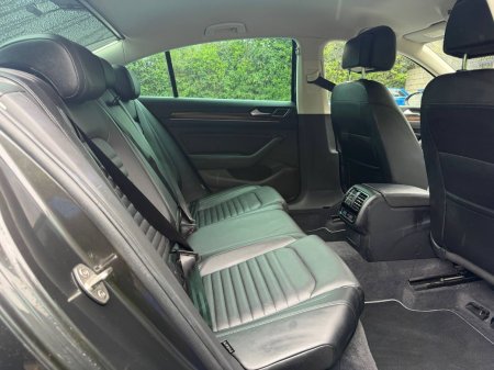 2019 Volkswagen Passat - photo 8
