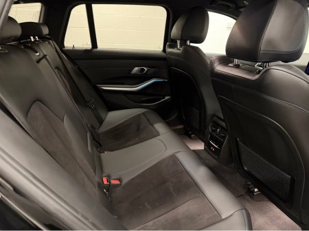 2022 BMW 3-Series - photo 32
