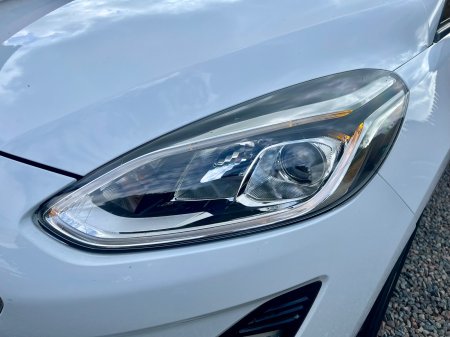 2020 Ford Fiesta - photo 23