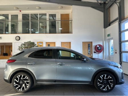 2023 Kia XCeed - photo 2