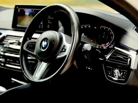 2022 BMW 5-Series - photo 41