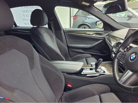 2019 BMW 5-Series - photo 10