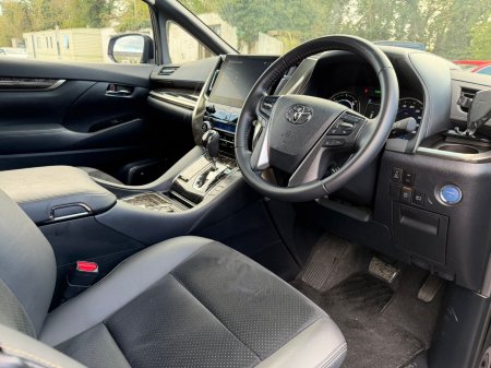 2023 Toyota Alphard - photo 18