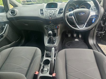 2015 Ford Fiesta - photo 14