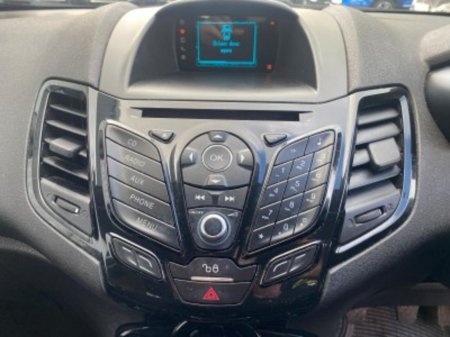 2015 Ford Fiesta - photo 10