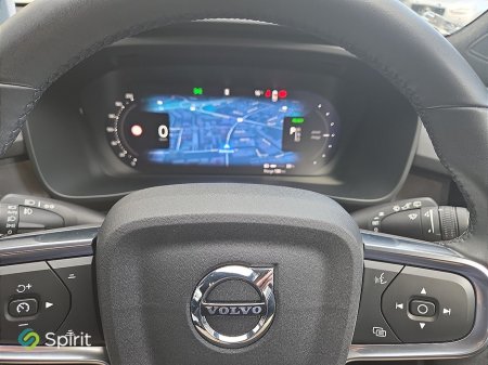 2025 Volvo XC40 - photo 16