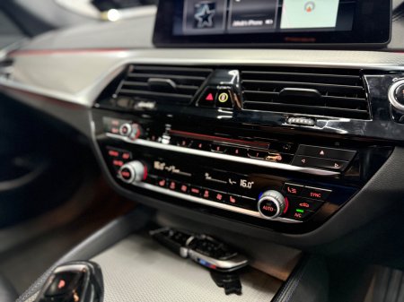 2017 BMW 5-Series - photo 25