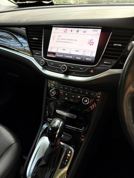 2017 Vauxhall Astra - photo 6