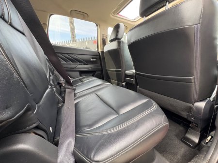 2017 Mitsubishi Outlander - photo 13