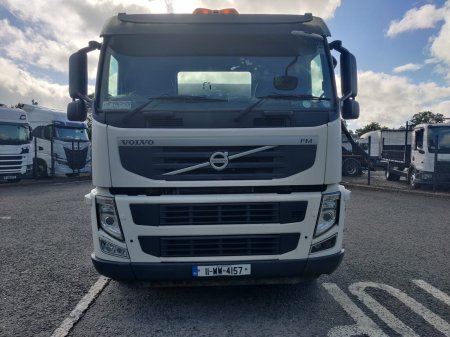 2011 Volvo FM11 - photo 2