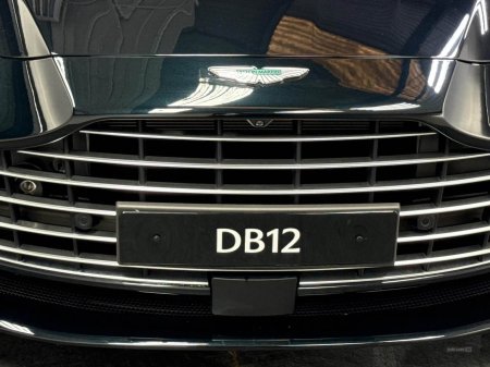 2025 Aston Martin DB12 - photo 39