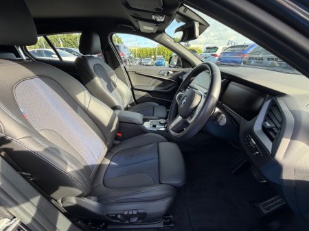 2021 BMW 1-Series - photo 17
