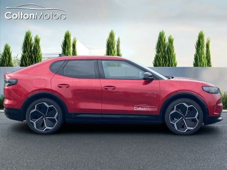 2025 Ford Capri - photo 3