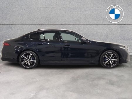 2026 BMW 5-Series - photo 25