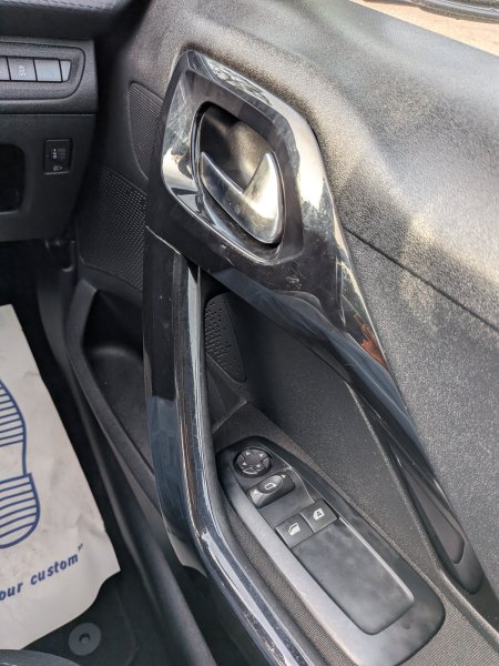 2016 Peugeot 208 - photo 20