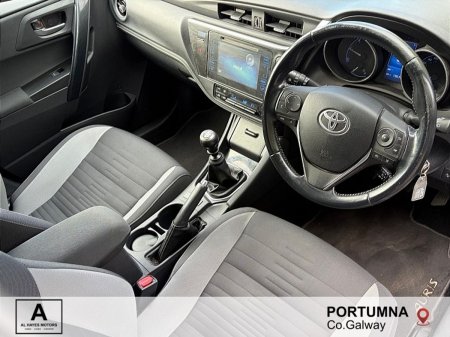 2018 Toyota Auris - photo 2