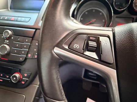 2011 Opel Insignia - photo 18