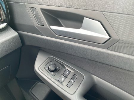 2025 Ford Tourneo Connect - photo 17