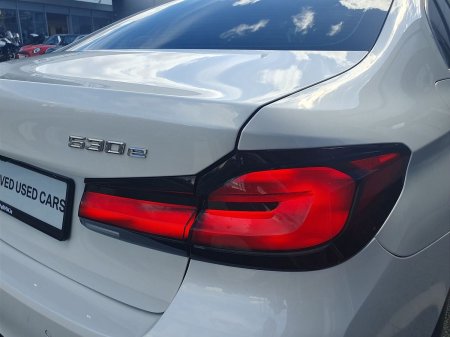 2021 BMW 5-Series - photo 19