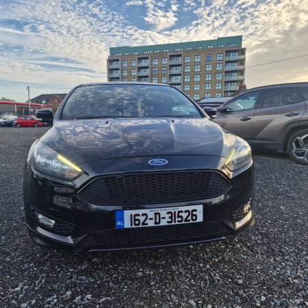 2016 Ford Focus - photo 2