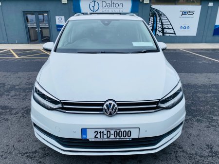 2021 Volkswagen Touran - photo 2