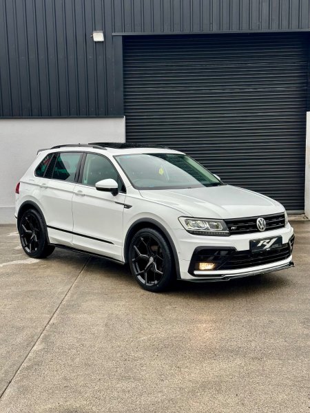 2020 Volkswagen Tiguan - photo 2