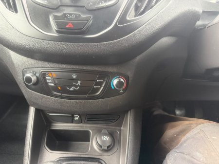 2019 Ford Transit - photo 10