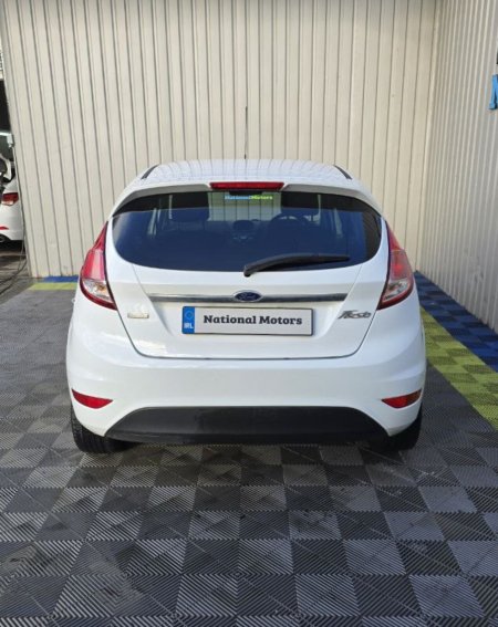 2015 Ford Fiesta - photo 4