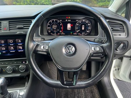 2021 Volkswagen Golf - photo 4