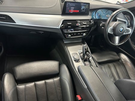 2017 BMW 5-Series - photo 12