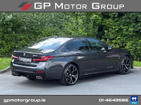 2022 BMW 5-Series - photo 13